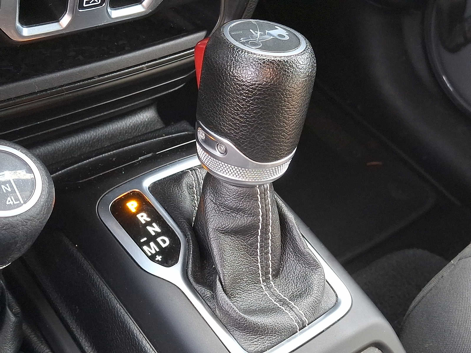 Thumbnail: 2018 Jeep Wrangler - 13