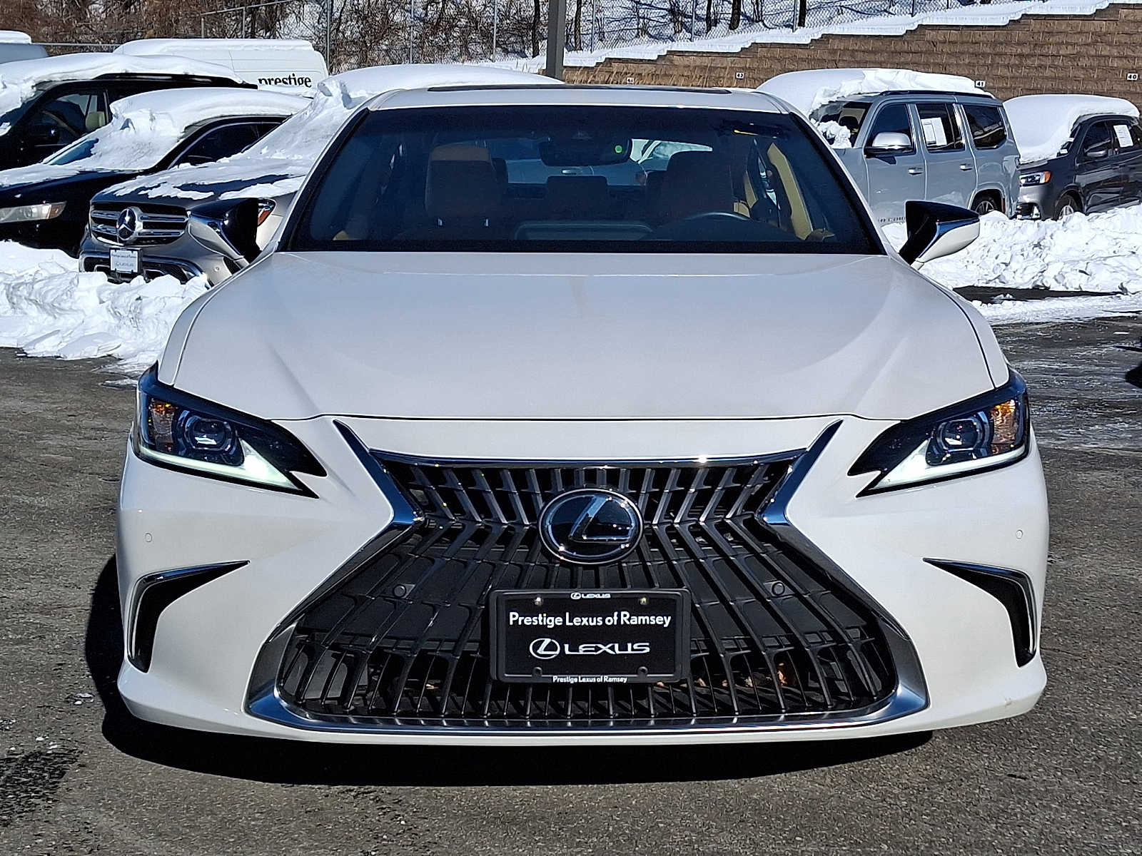 Thumbnail: 2023 Lexus ES - 2