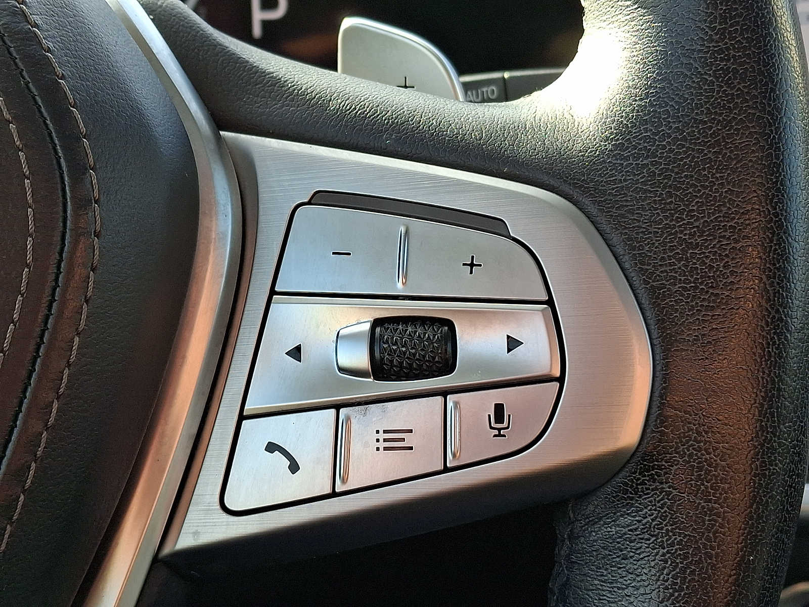 Thumbnail: 2023 BMW X7 - 17