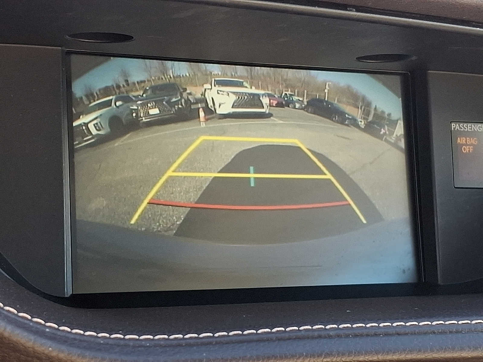 Thumbnail: 2018 Lexus ES - 16