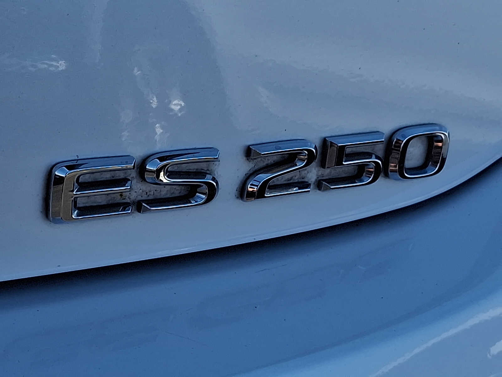 Thumbnail: 2023 Lexus ES - 27