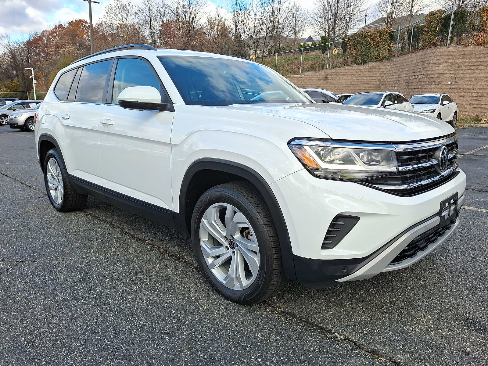 Thumbnail: 2022 Volkswagen Atlas - 3