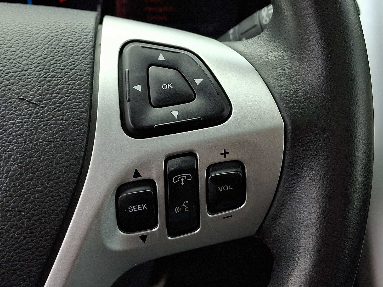 Thumbnail: 2011 Ford Edge - 19
