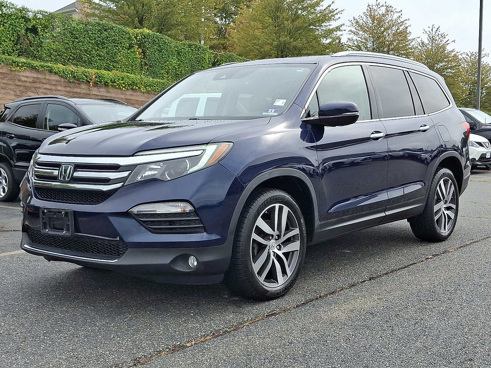 Thumbnail: 2017 Honda Pilot - 1