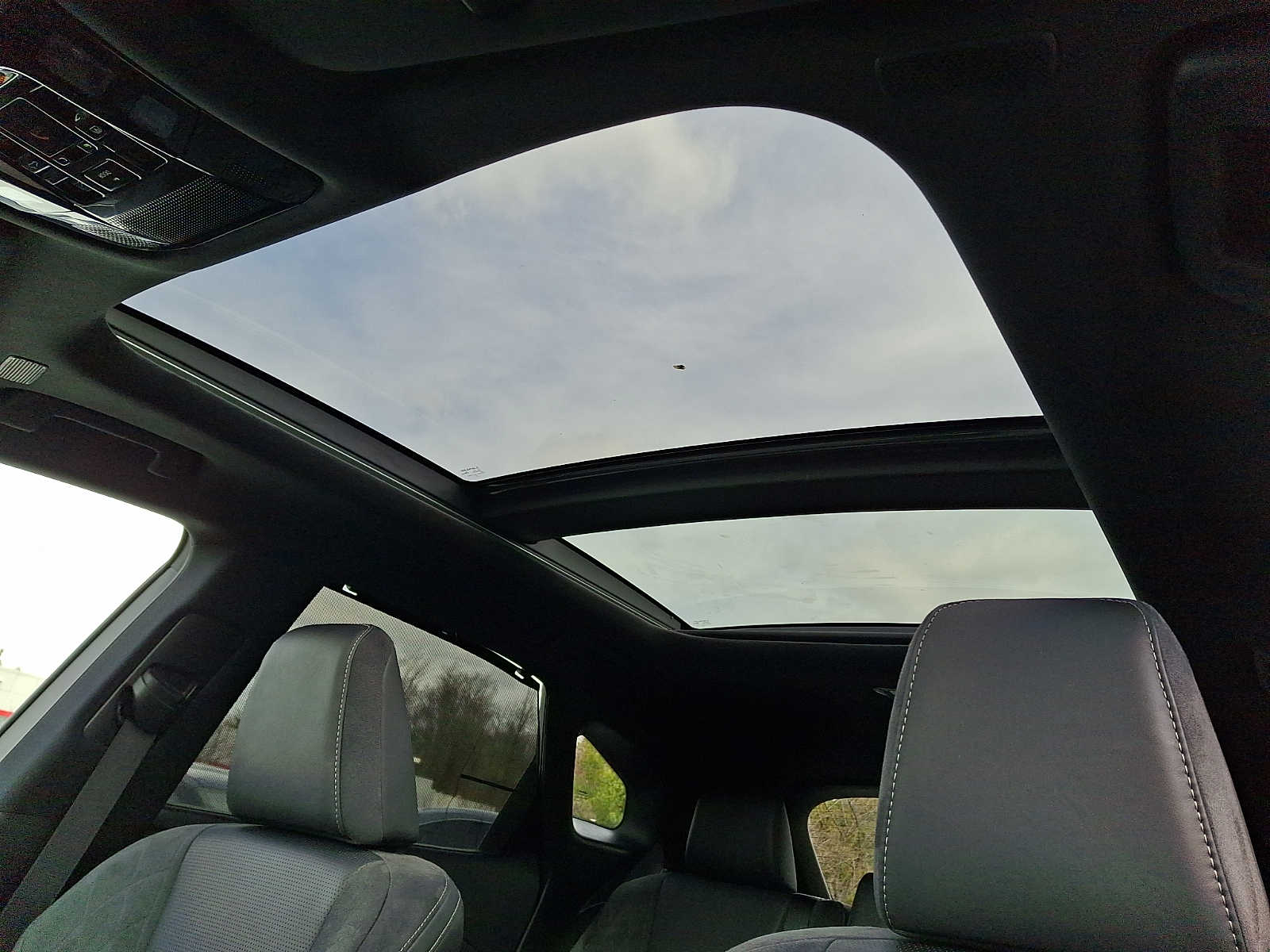 Thumbnail: 2023 Lexus RX - 9