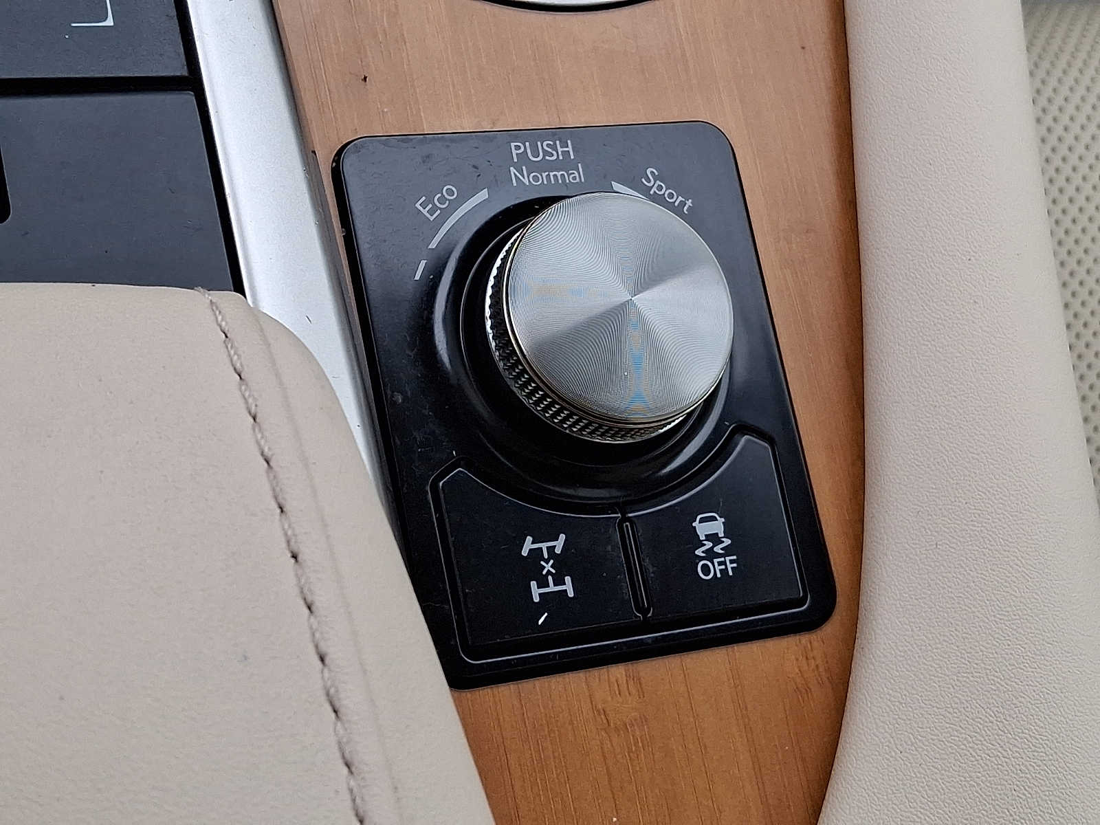 Thumbnail: 2020 Lexus RX - 23