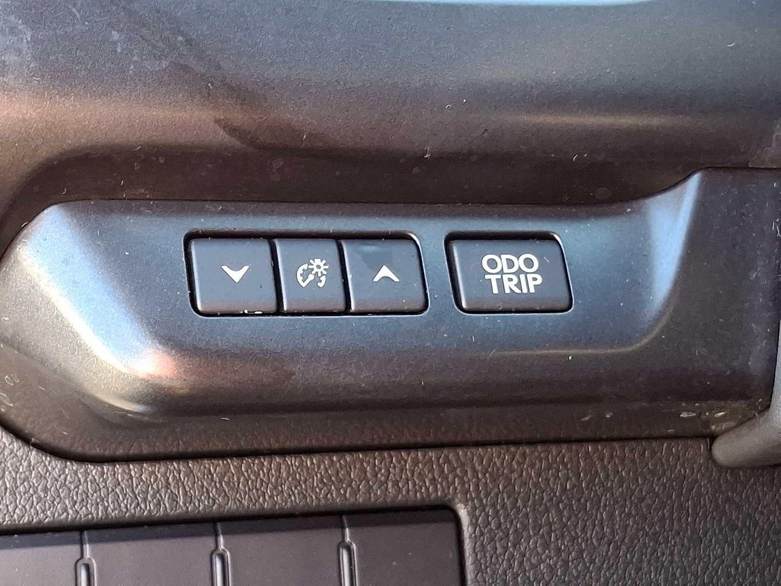 Thumbnail: 2022 Lexus UX - 24