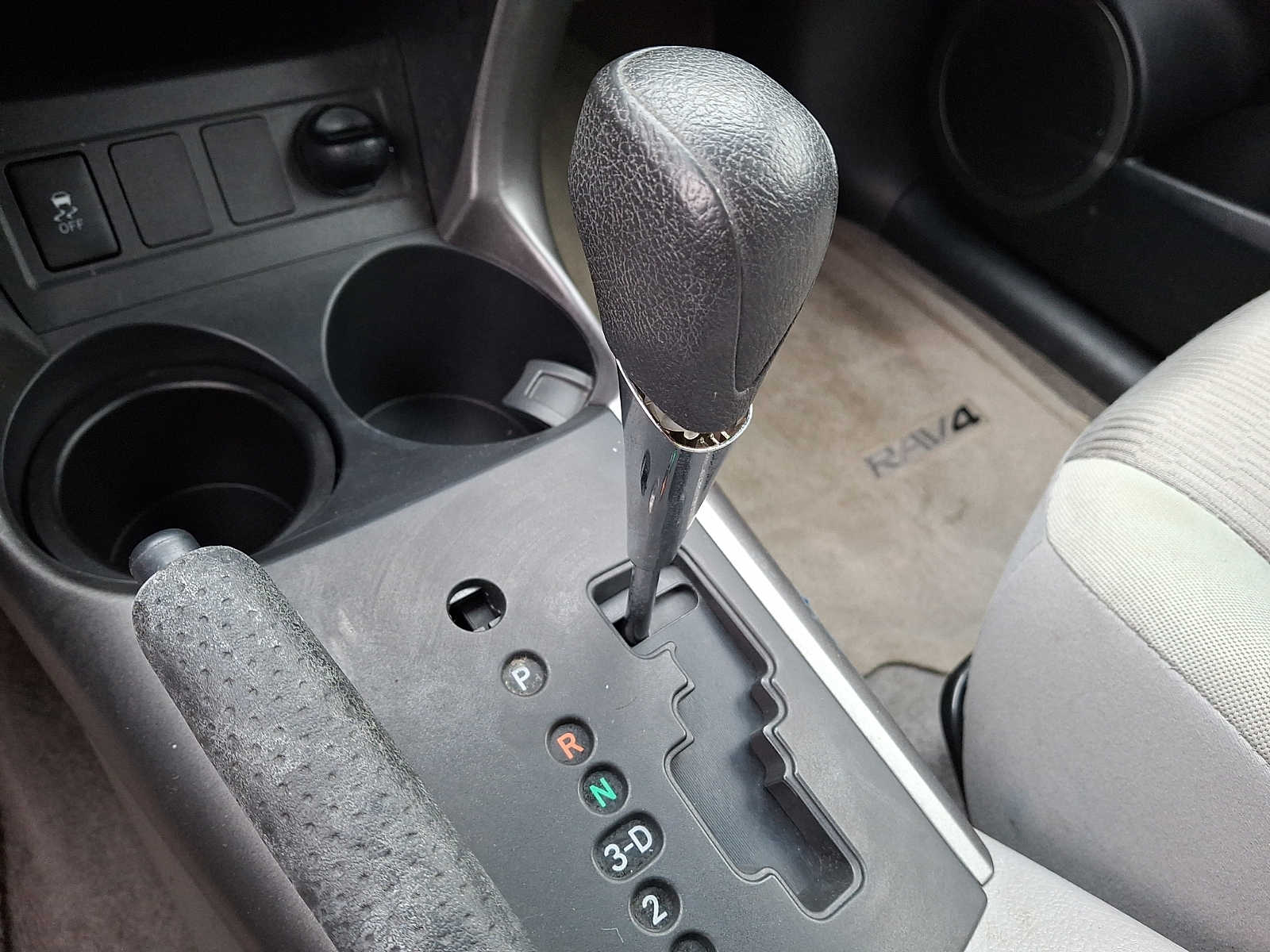 Thumbnail: 2010 Toyota RAV4 - 15