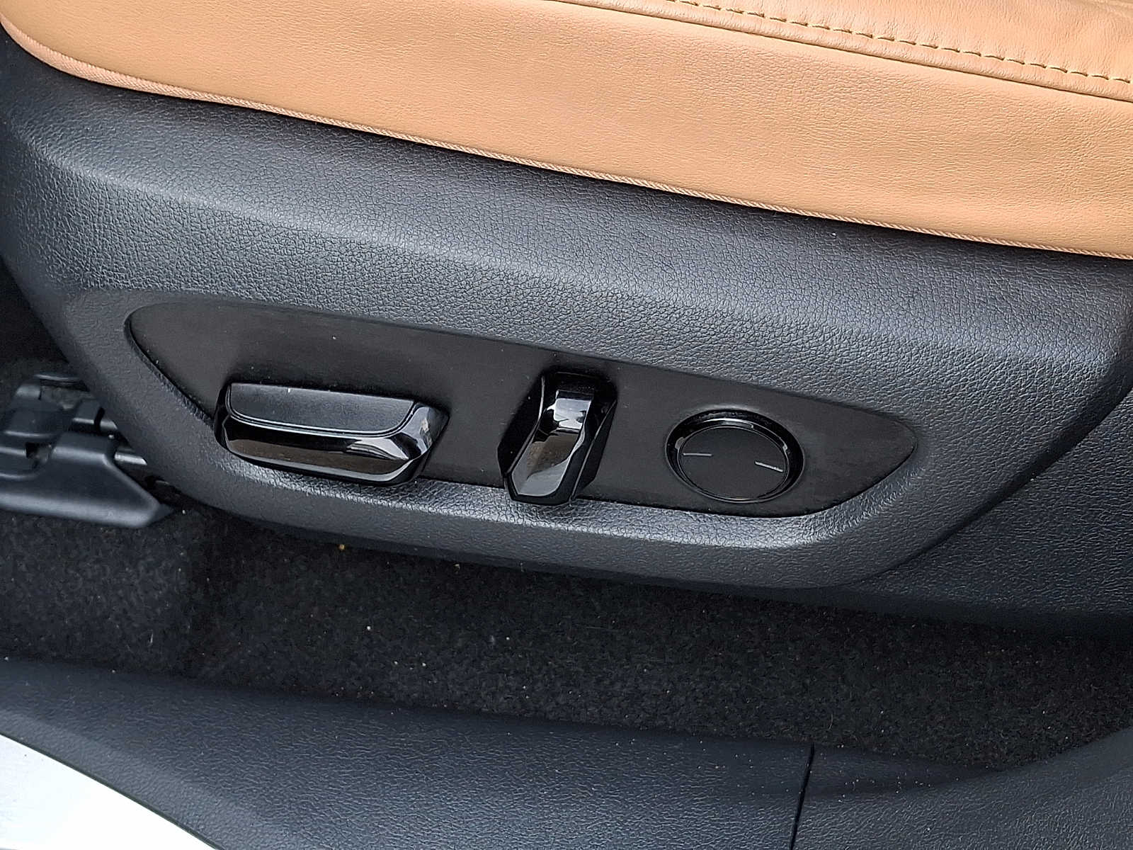 Thumbnail: 2024 Lexus RX - 10