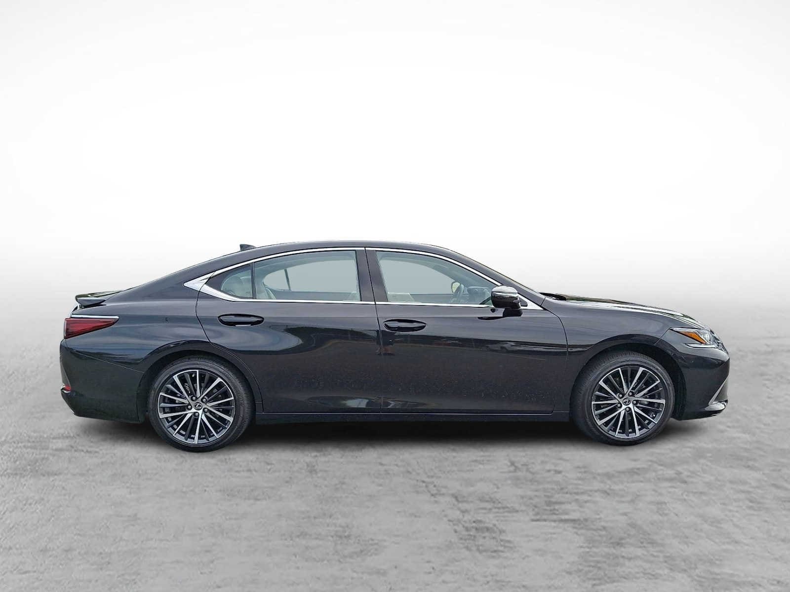 Thumbnail: 2023 Lexus ES - 2