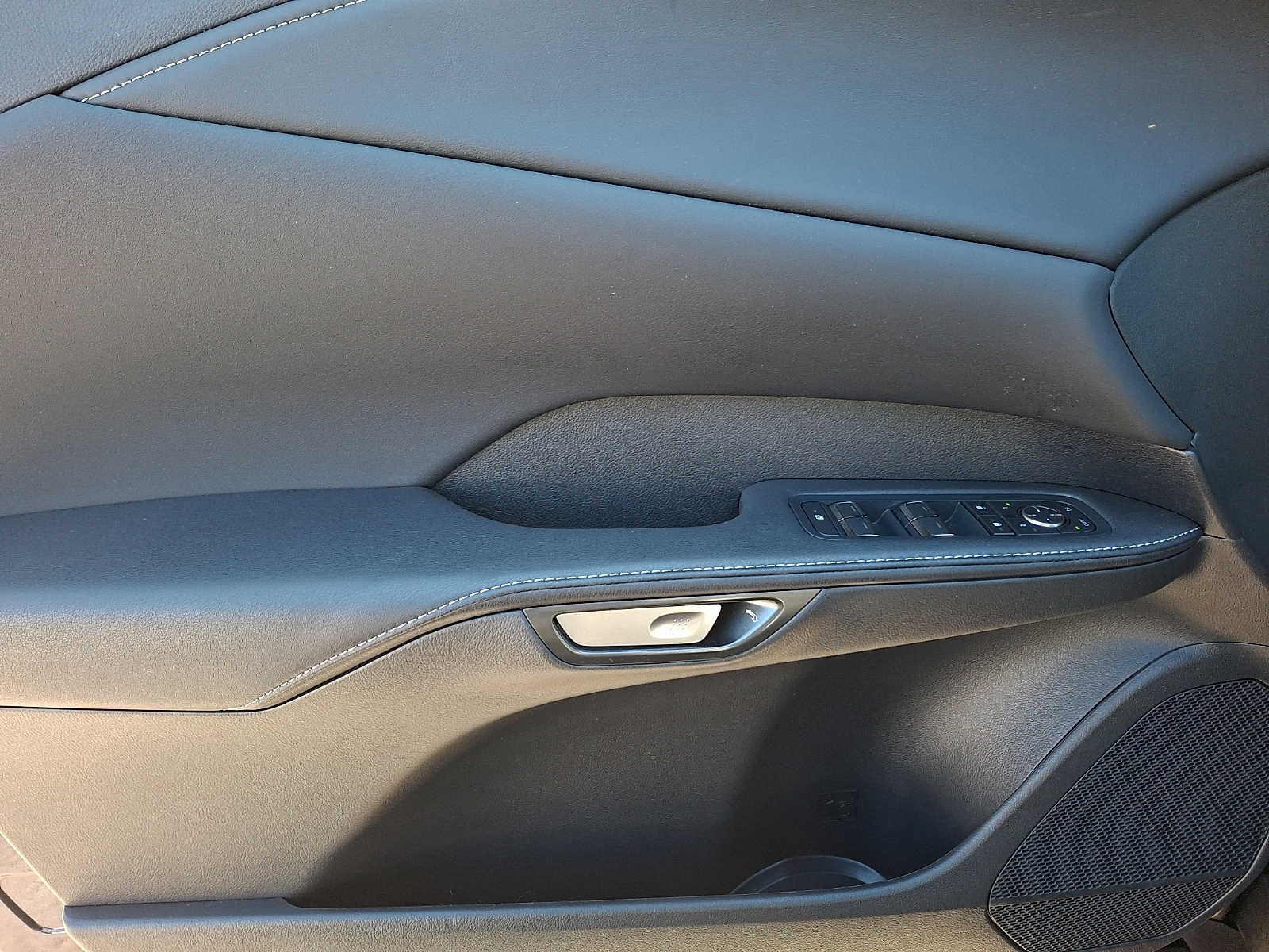 Thumbnail: 2025 Lexus RX - 9