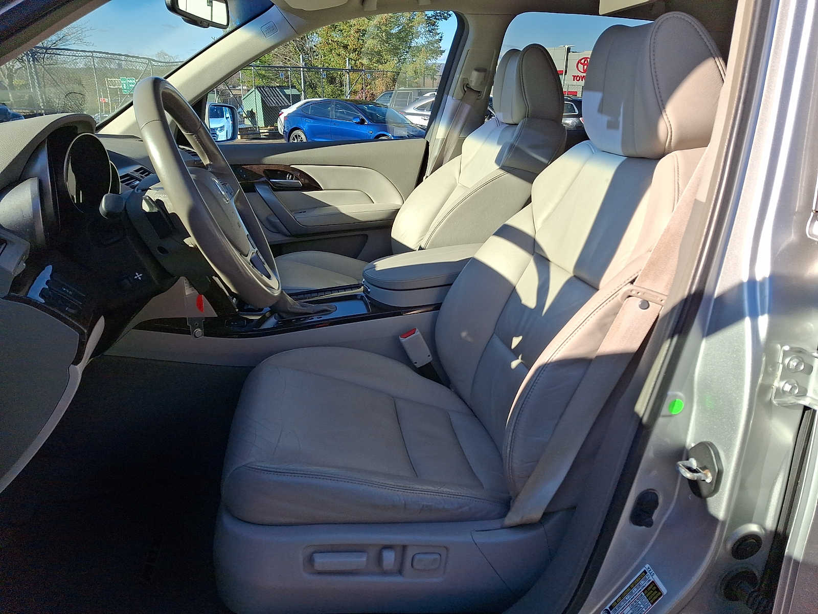 Thumbnail: 2010 Acura MDX - 12