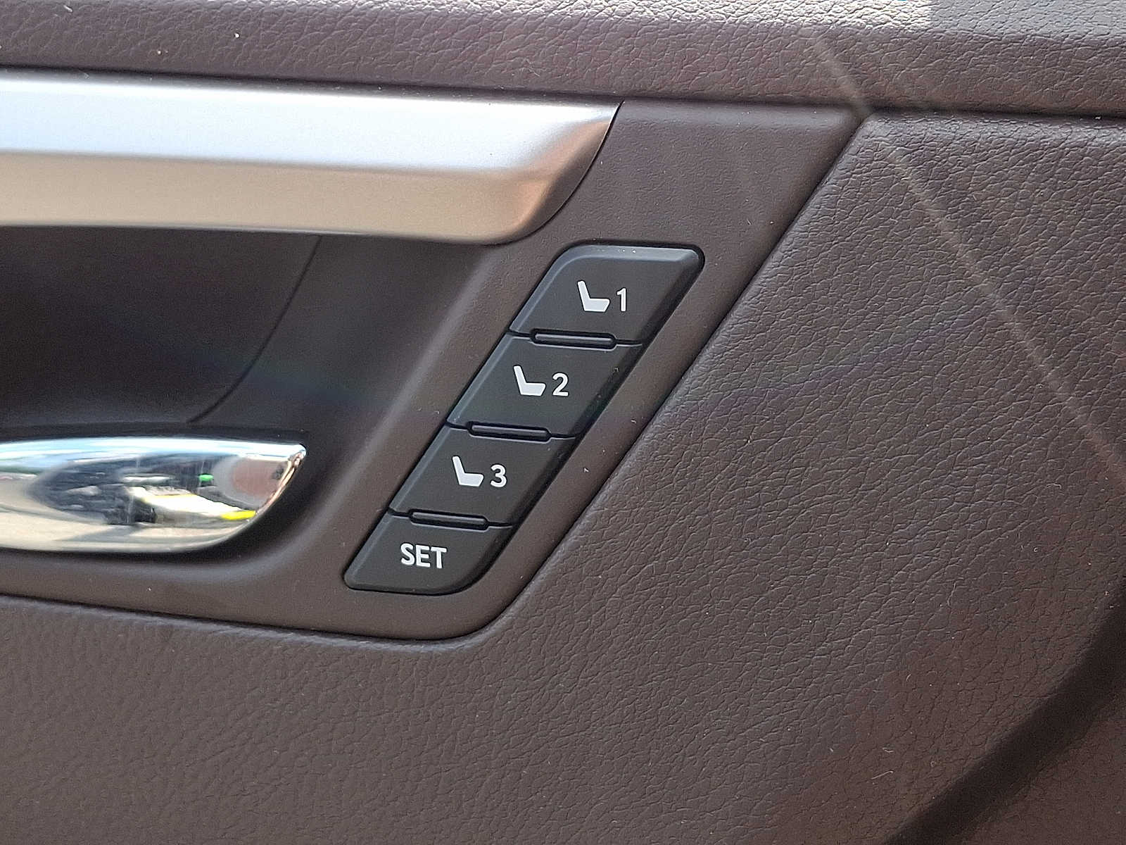 Thumbnail: 2018 Lexus RX - 25