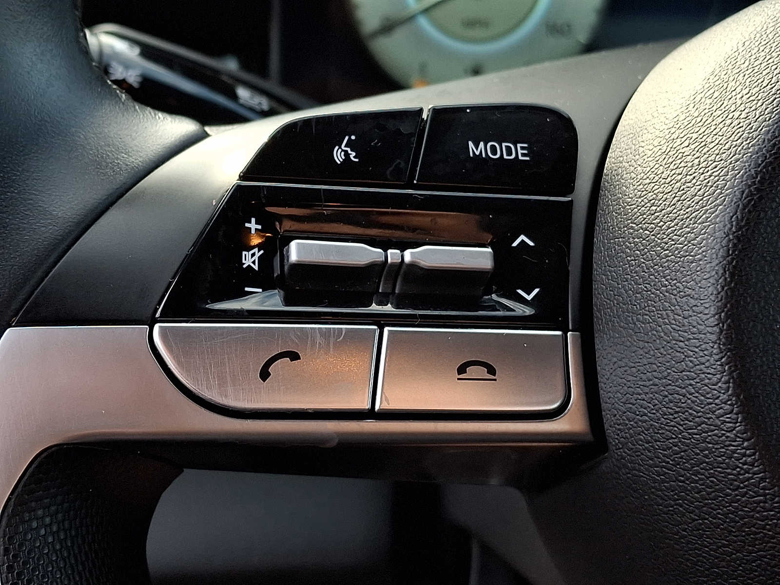 Thumbnail: 2023 Hyundai Elantra - 17