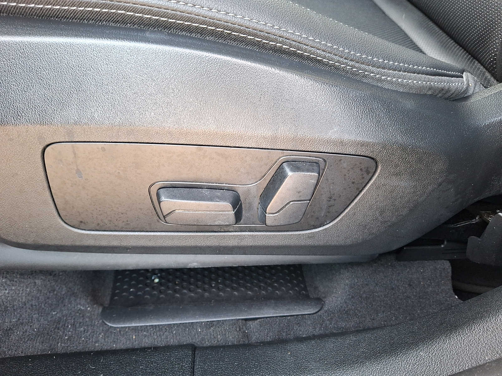 Thumbnail: 2023 BMW X1 - 11