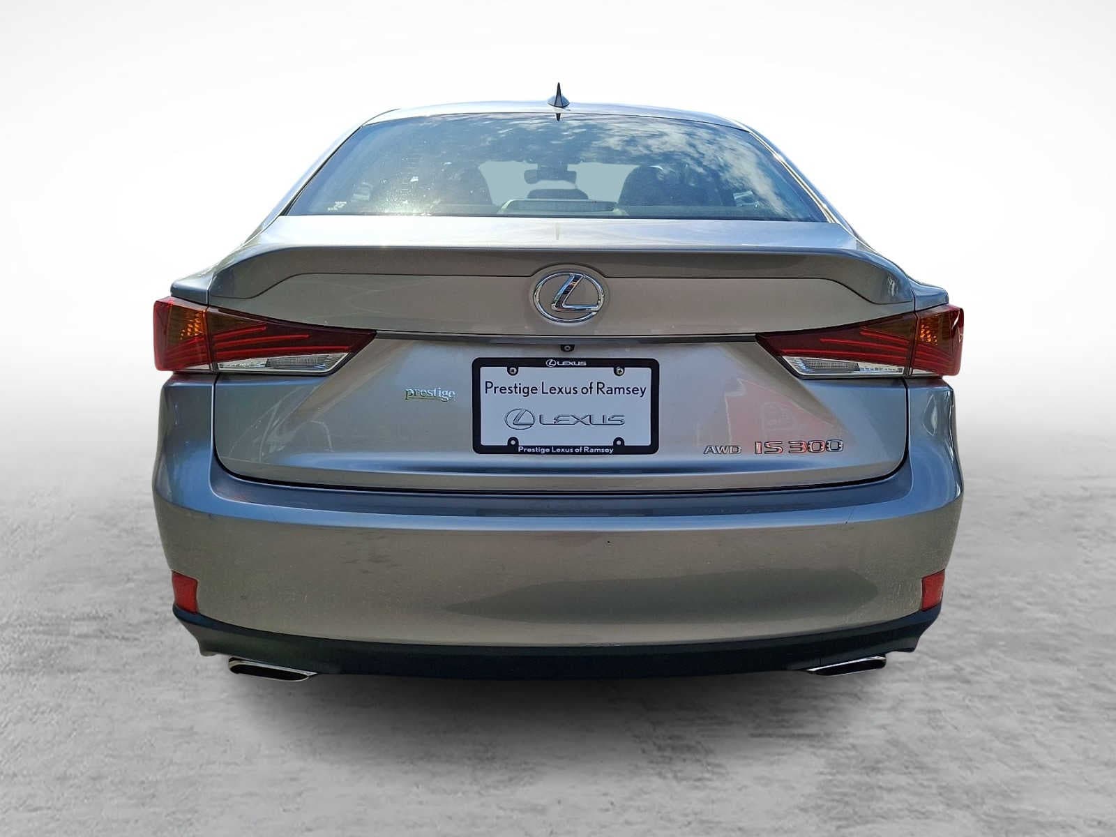 Thumbnail: 2020 Lexus IS - 5