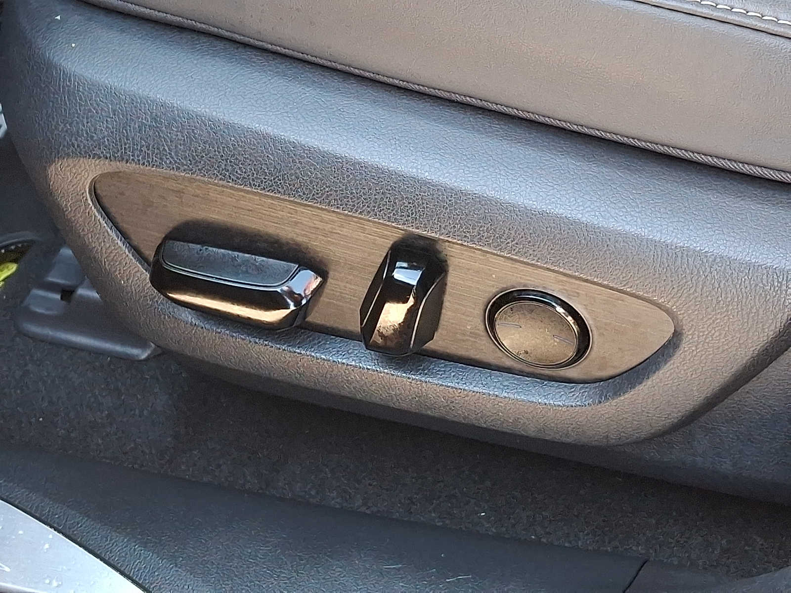 Thumbnail: 2023 Lexus RX - 11