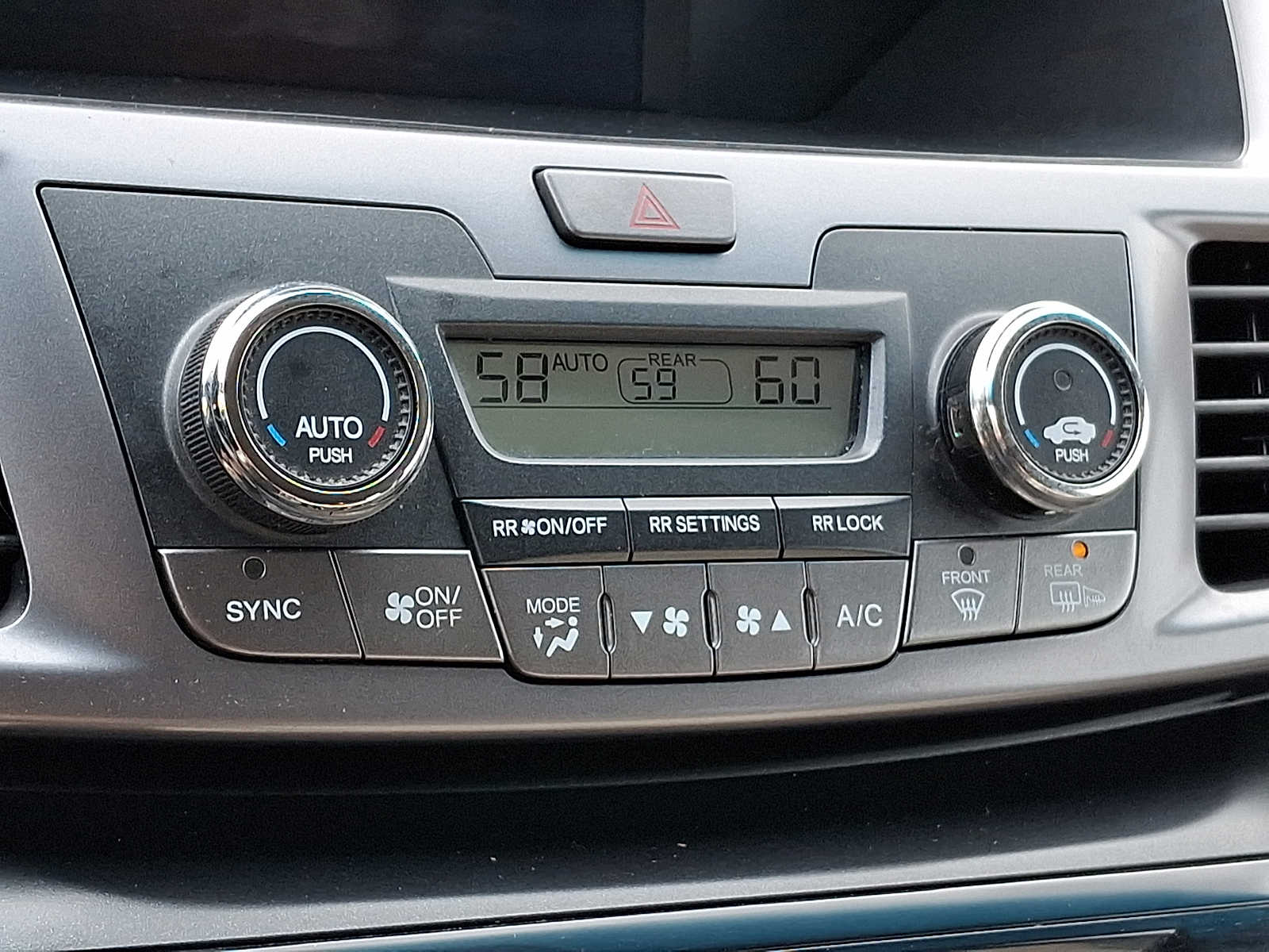 Thumbnail: 2014 Honda Odyssey - 16