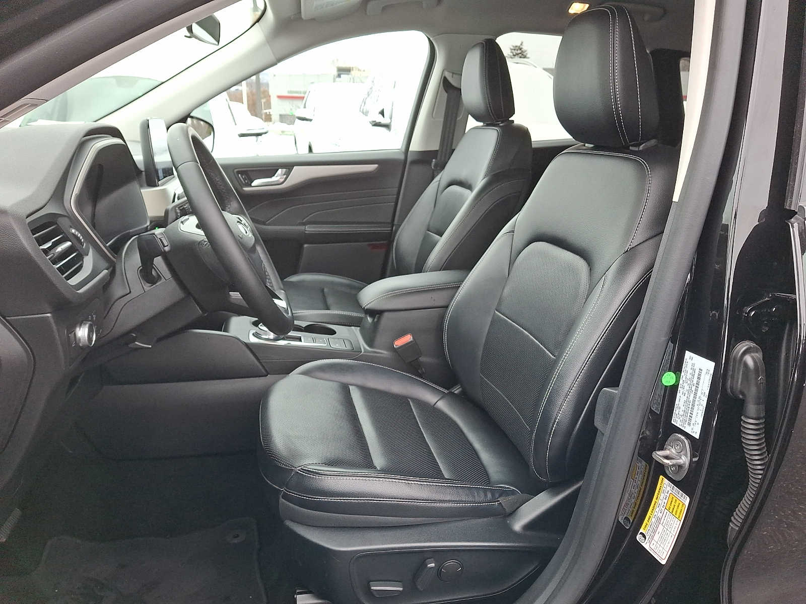 Thumbnail: 2022 Ford Escape - 10