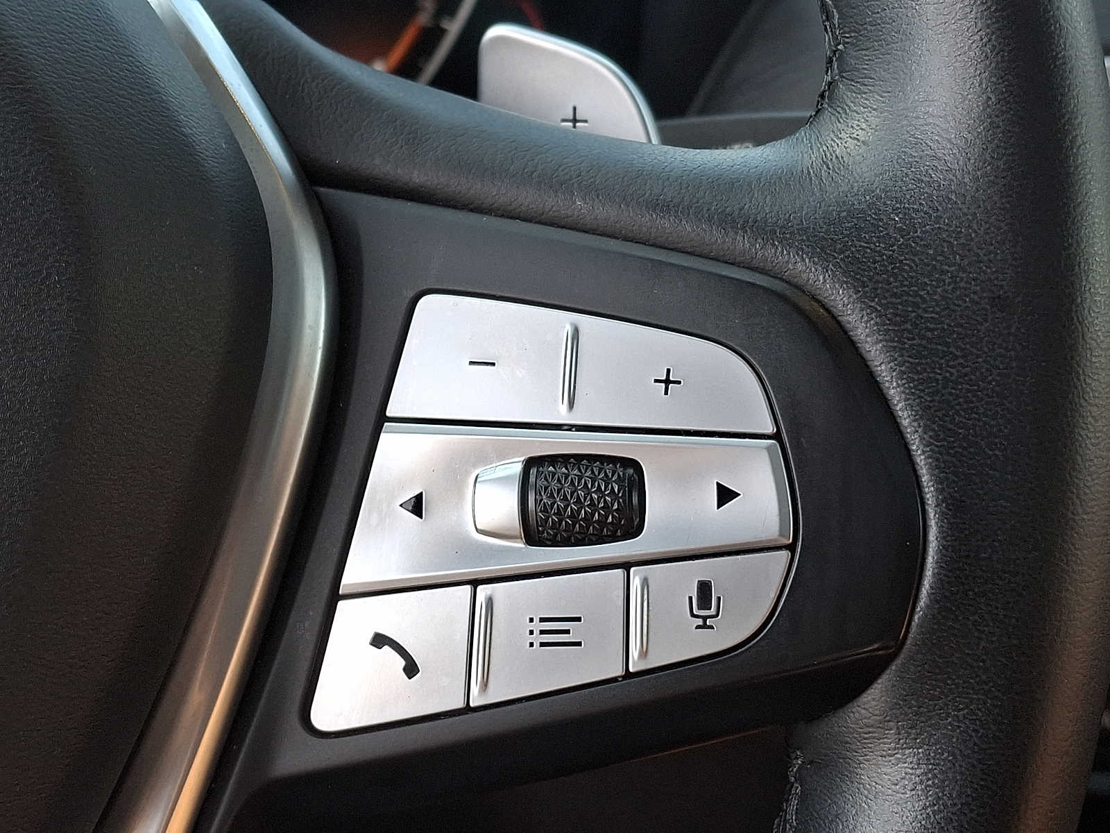 Thumbnail: 2022 BMW X4 - 19