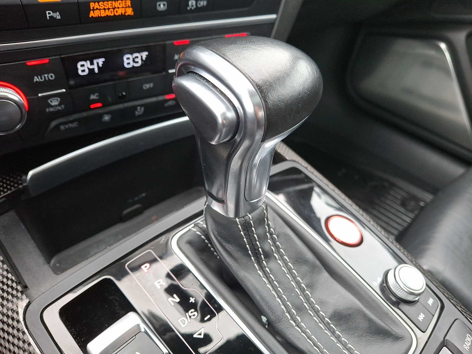 Thumbnail: 2013 Audi S6 - 13