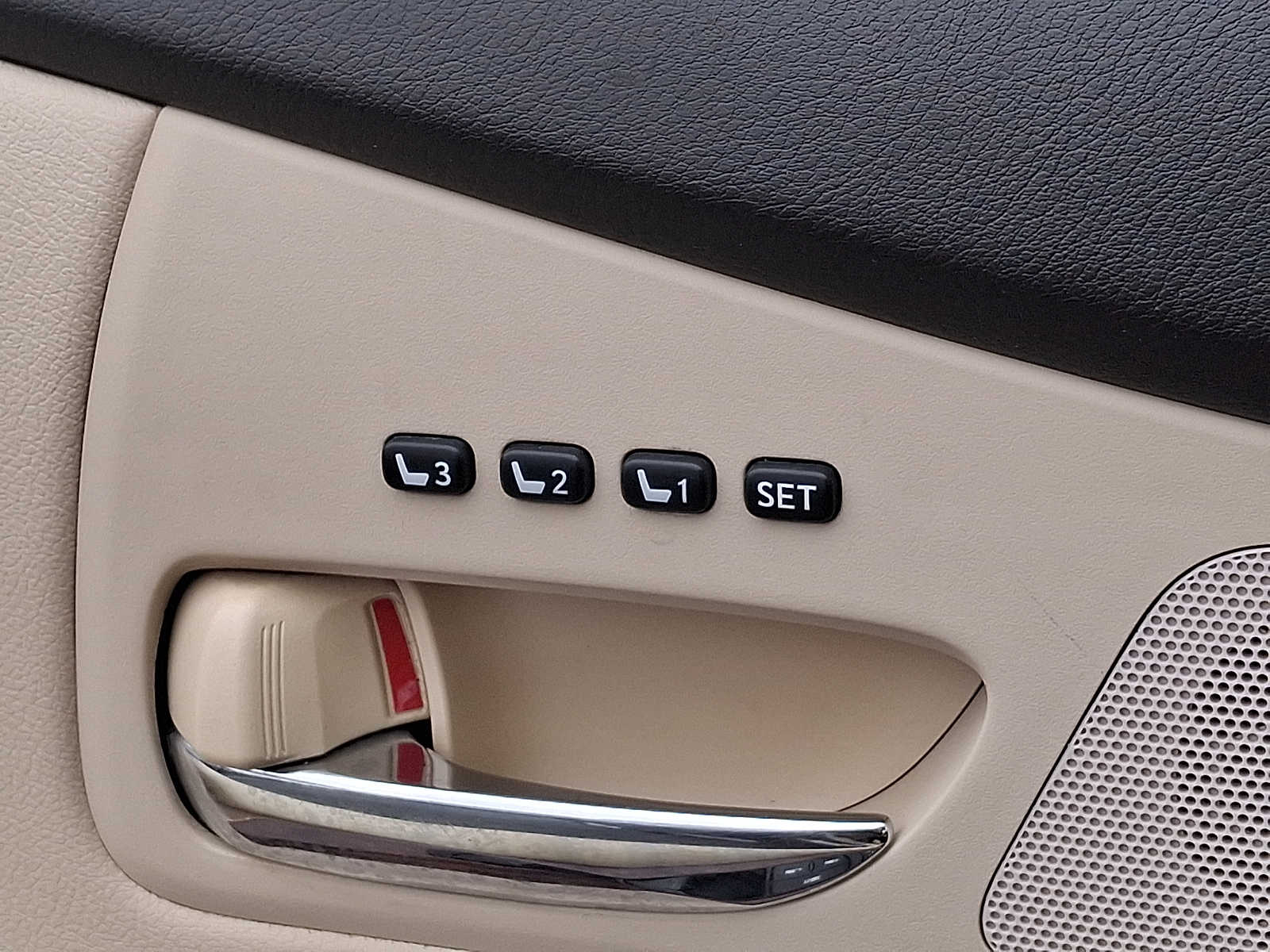 Thumbnail: 2013 Lexus RX - 24