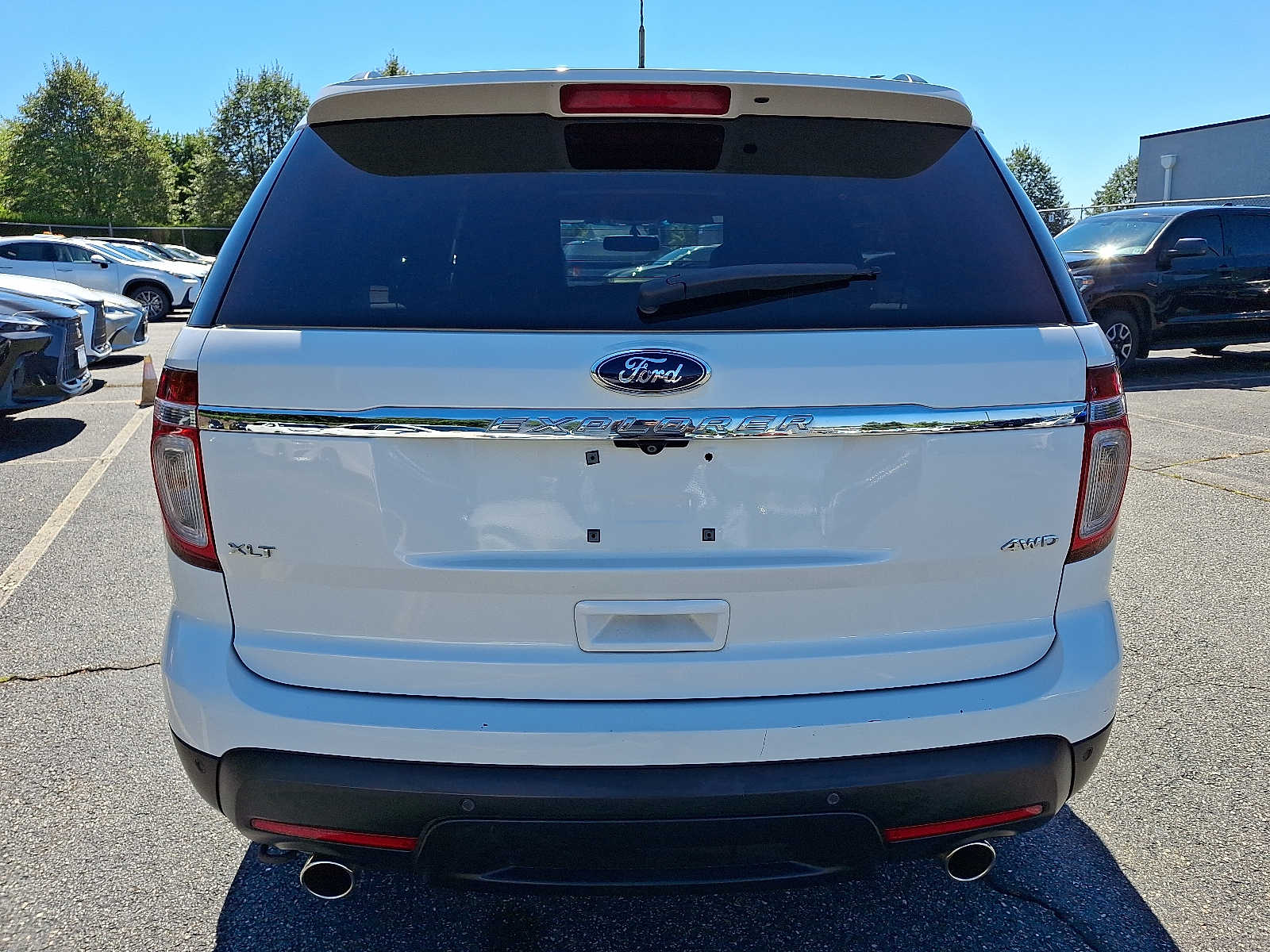 Thumbnail: 2015 Ford Explorer - 5