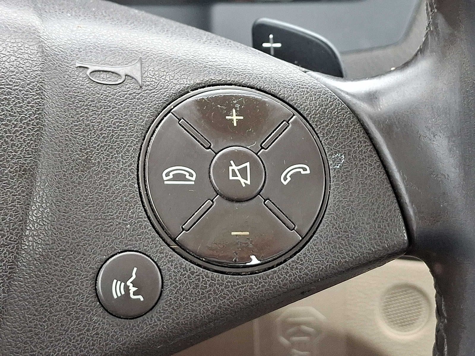 Thumbnail: 2010 Mercedes-Benz E-Class - 20
