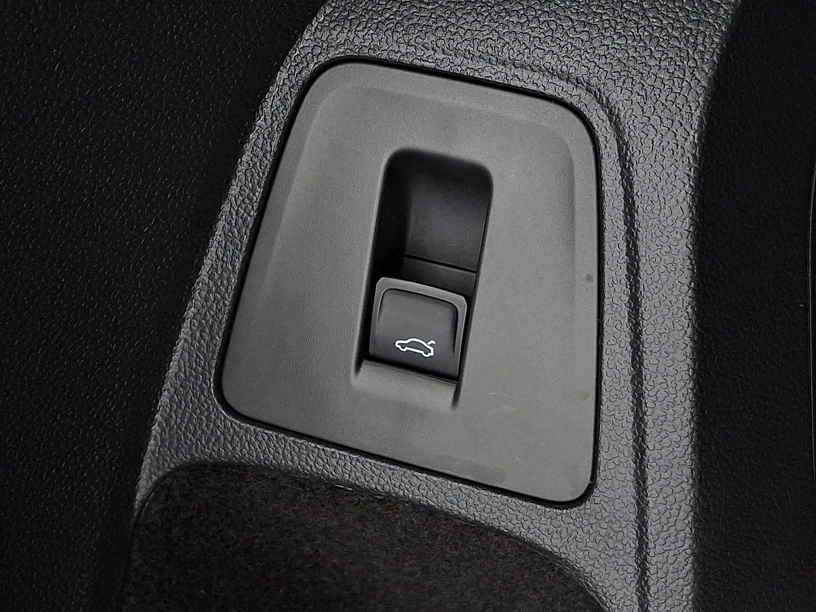 Thumbnail: 2019 Volkswagen Tiguan - 25