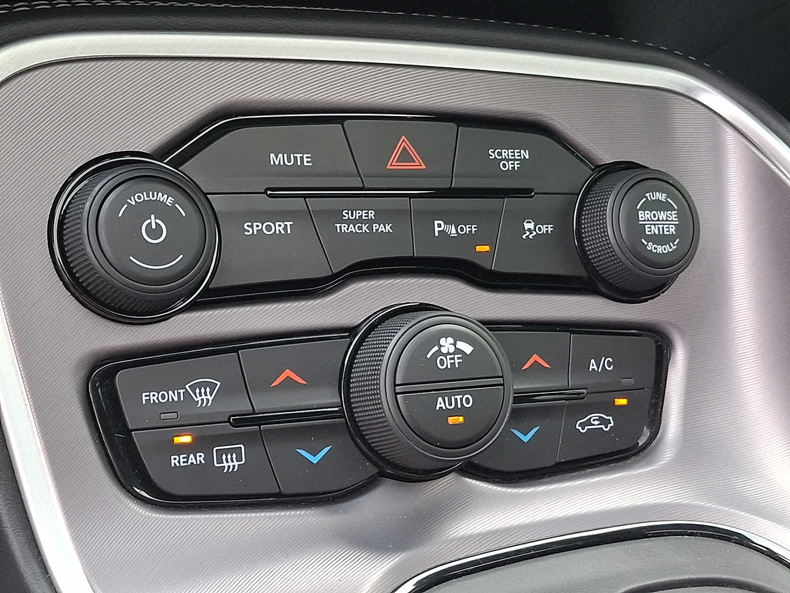 Thumbnail: 2019 Dodge Challenger - 16