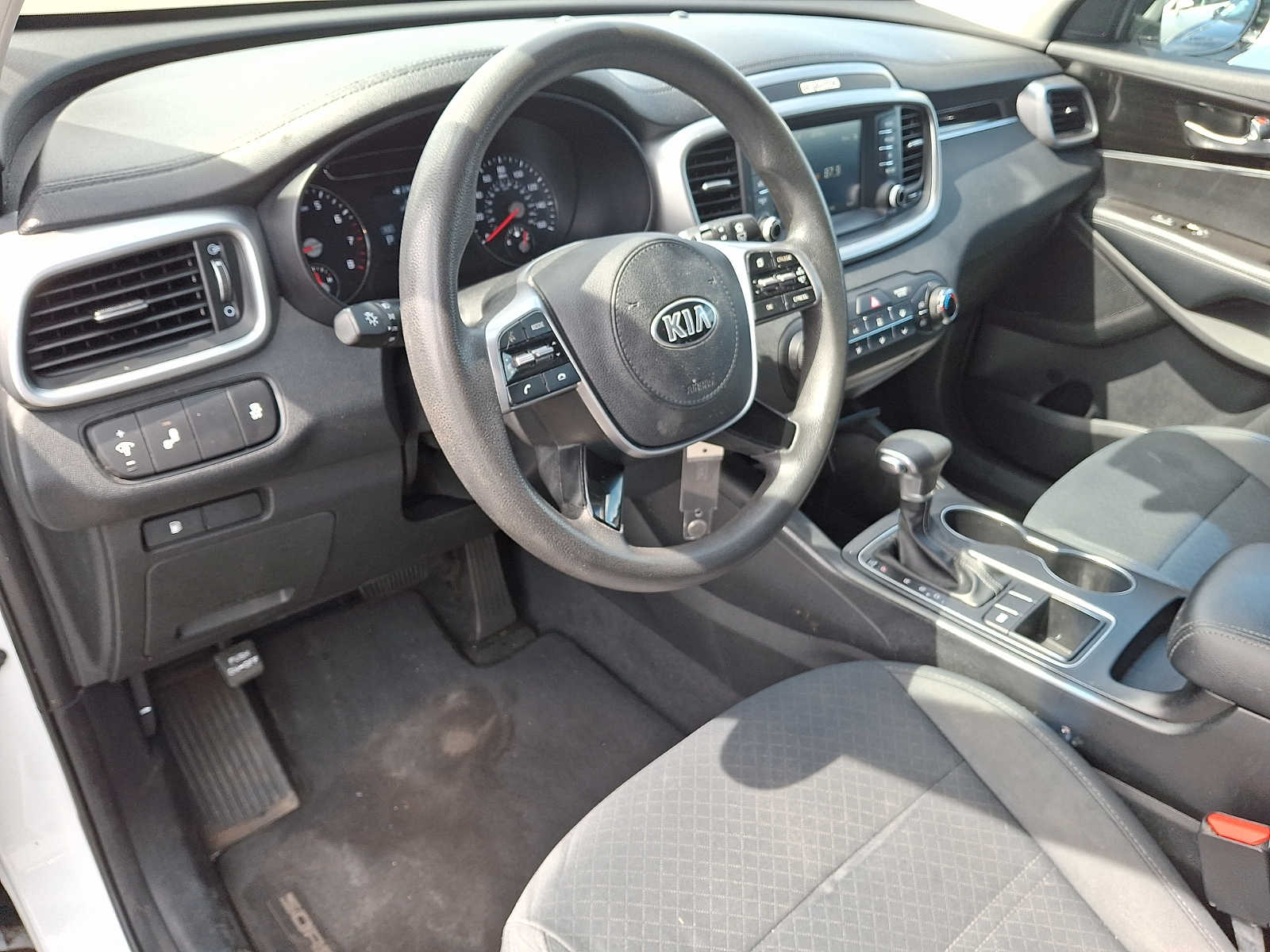 Thumbnail: 2019 Kia Sorento - 11