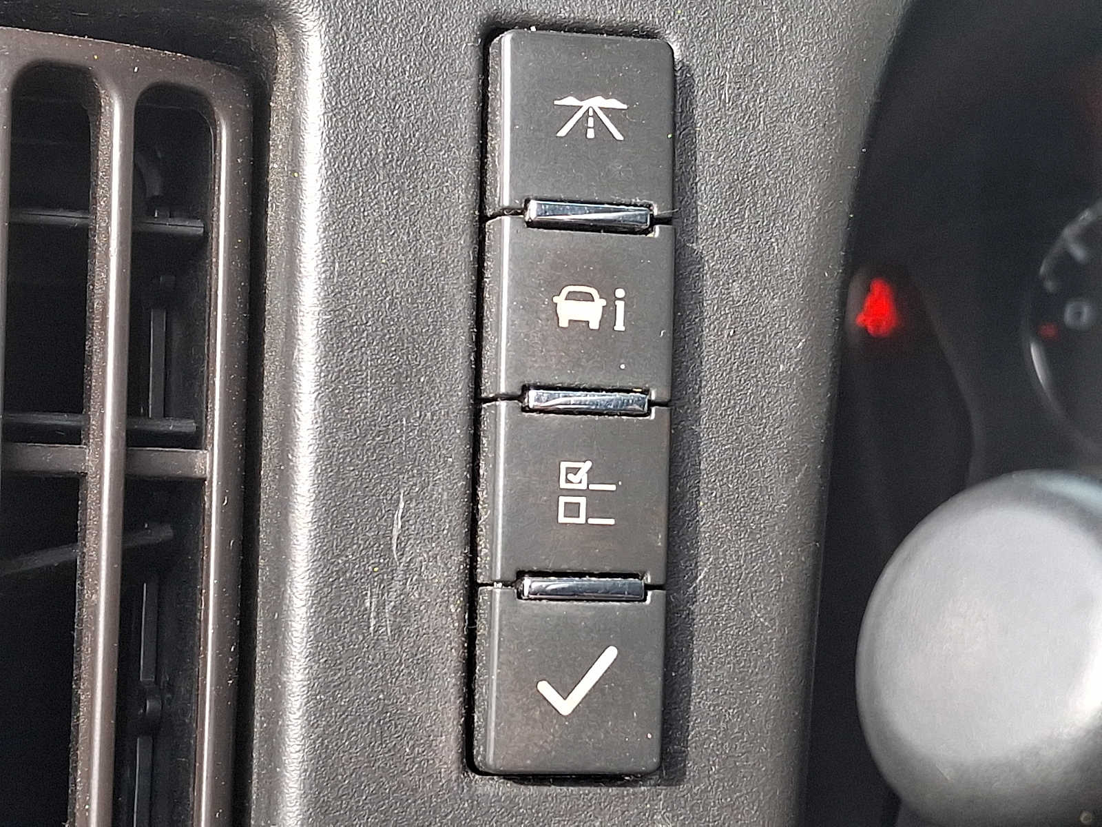 Thumbnail: 2019 GMC Savana - 19