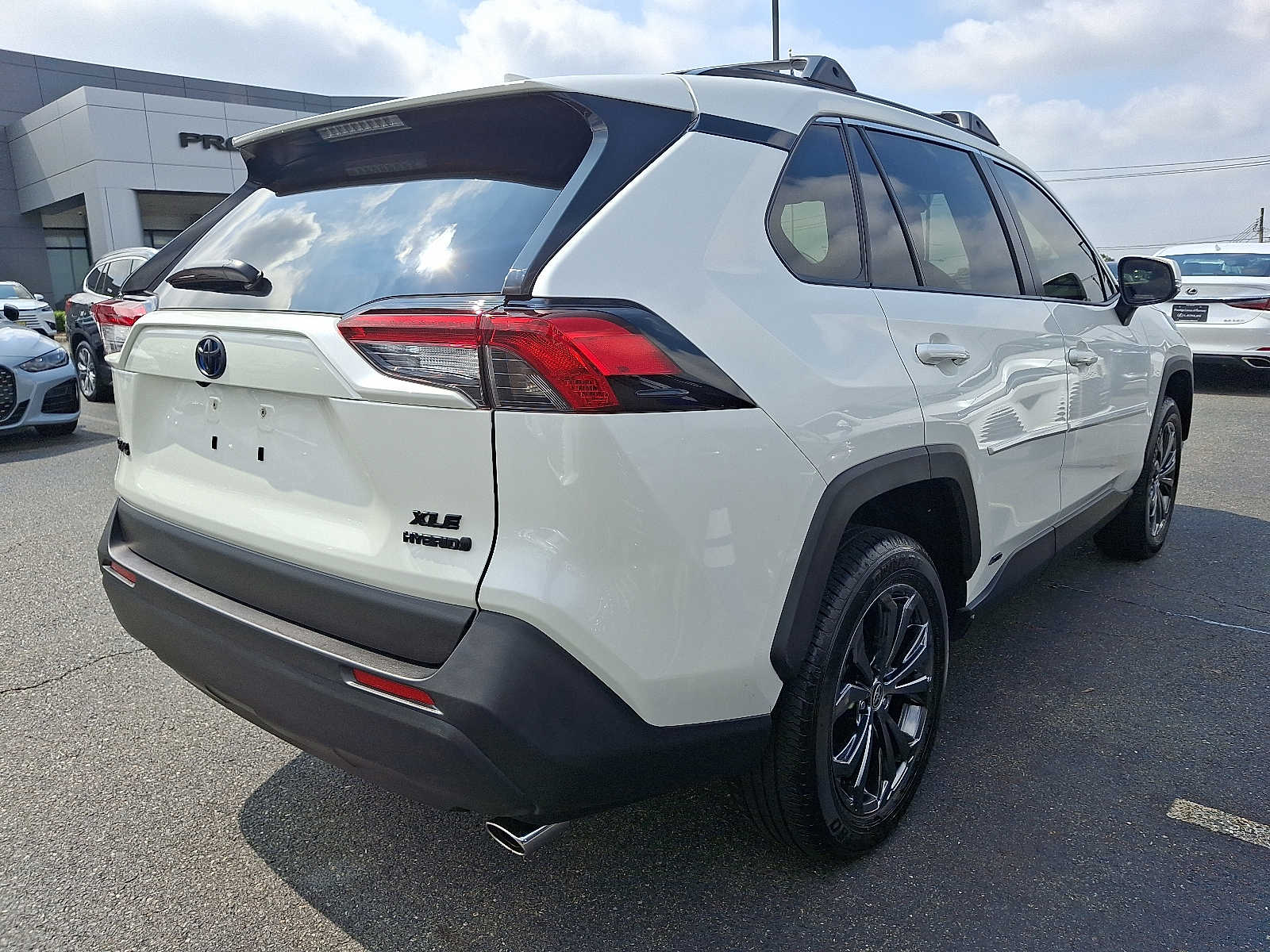 Thumbnail: 2022 Toyota RAV4 - 4