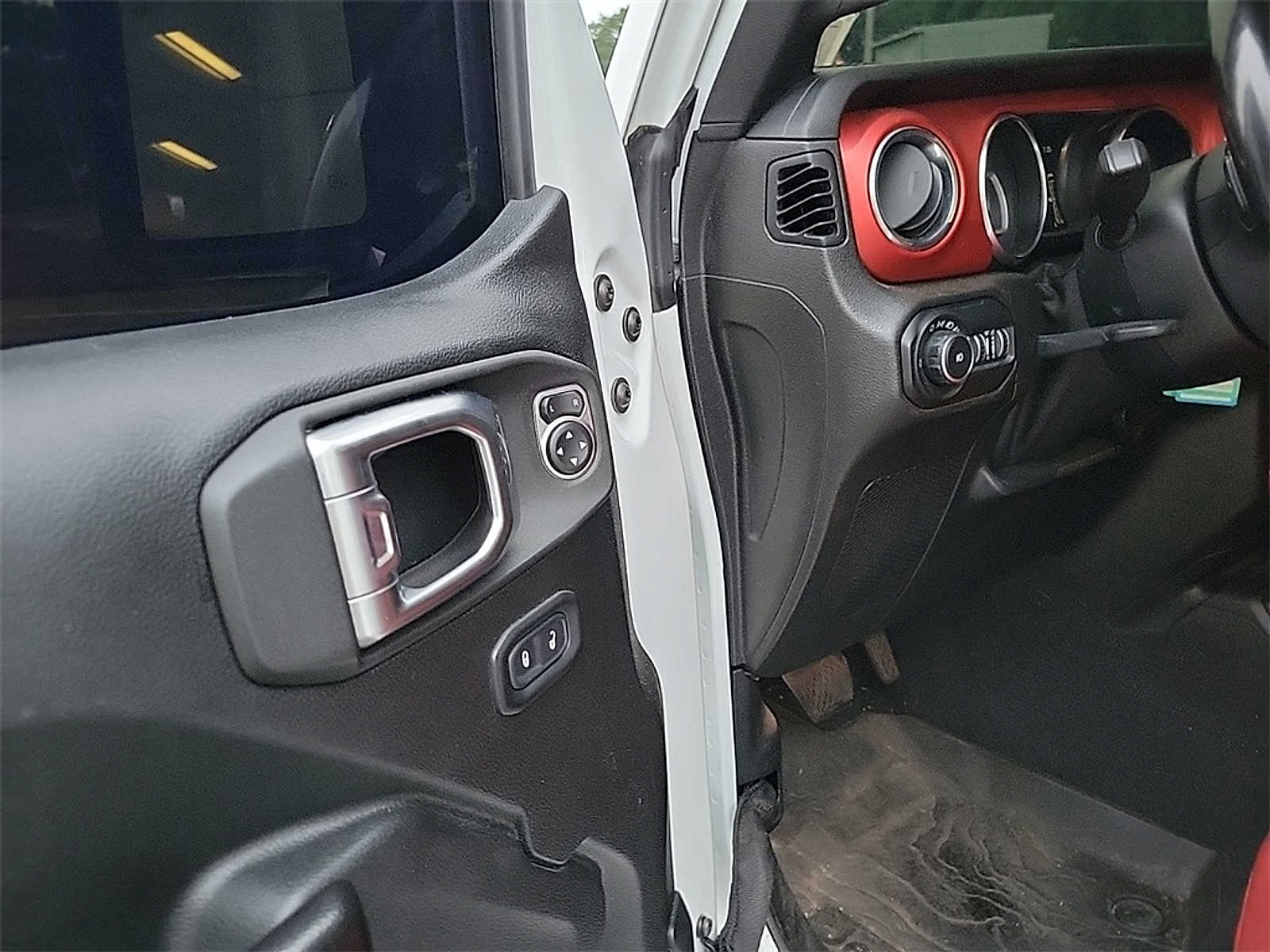 Thumbnail: 2020 Jeep Wrangler - 5