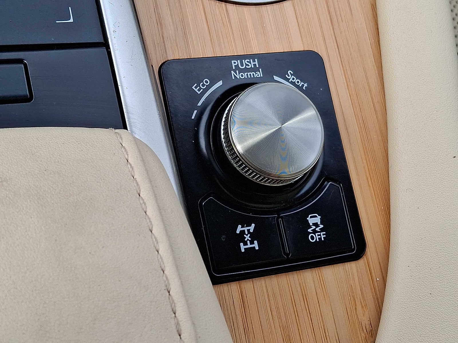 Thumbnail: 2020 Lexus RX - 23