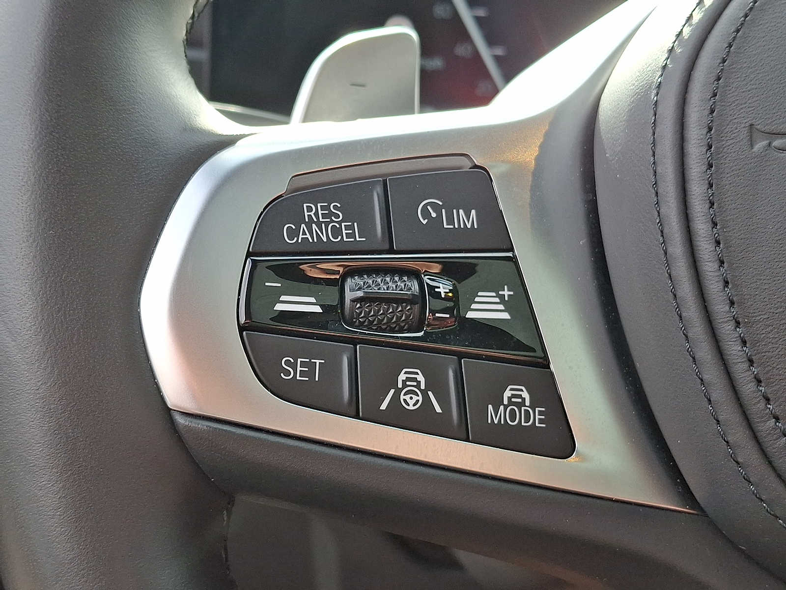 Thumbnail: 2023 BMW 3 Series - 18