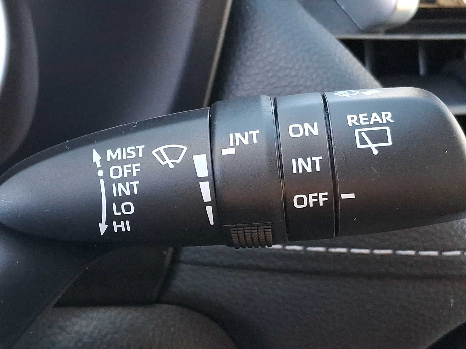 Thumbnail: 2025 Toyota RAV4 - 24