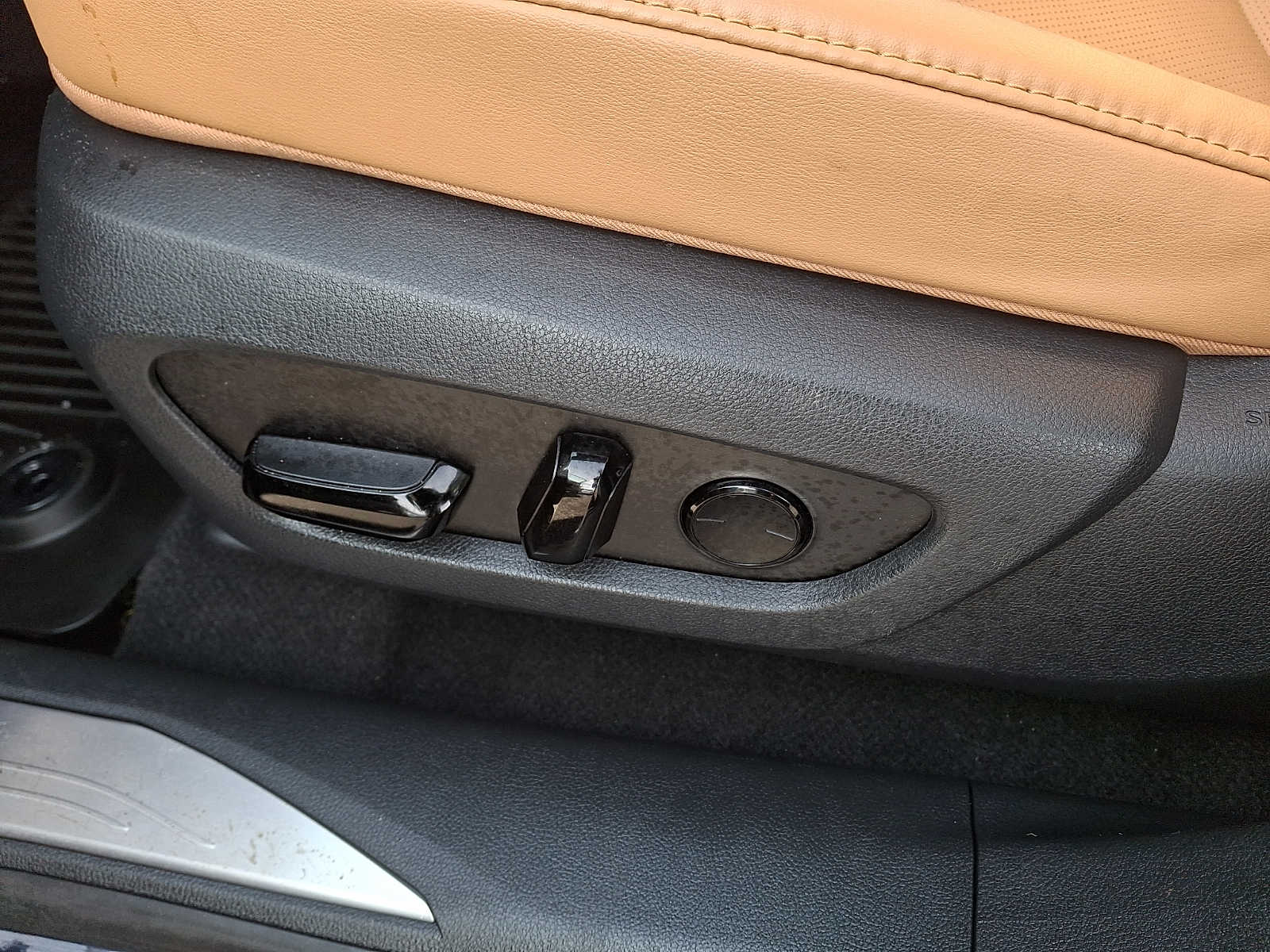 Thumbnail: 2024 Lexus RX - 11