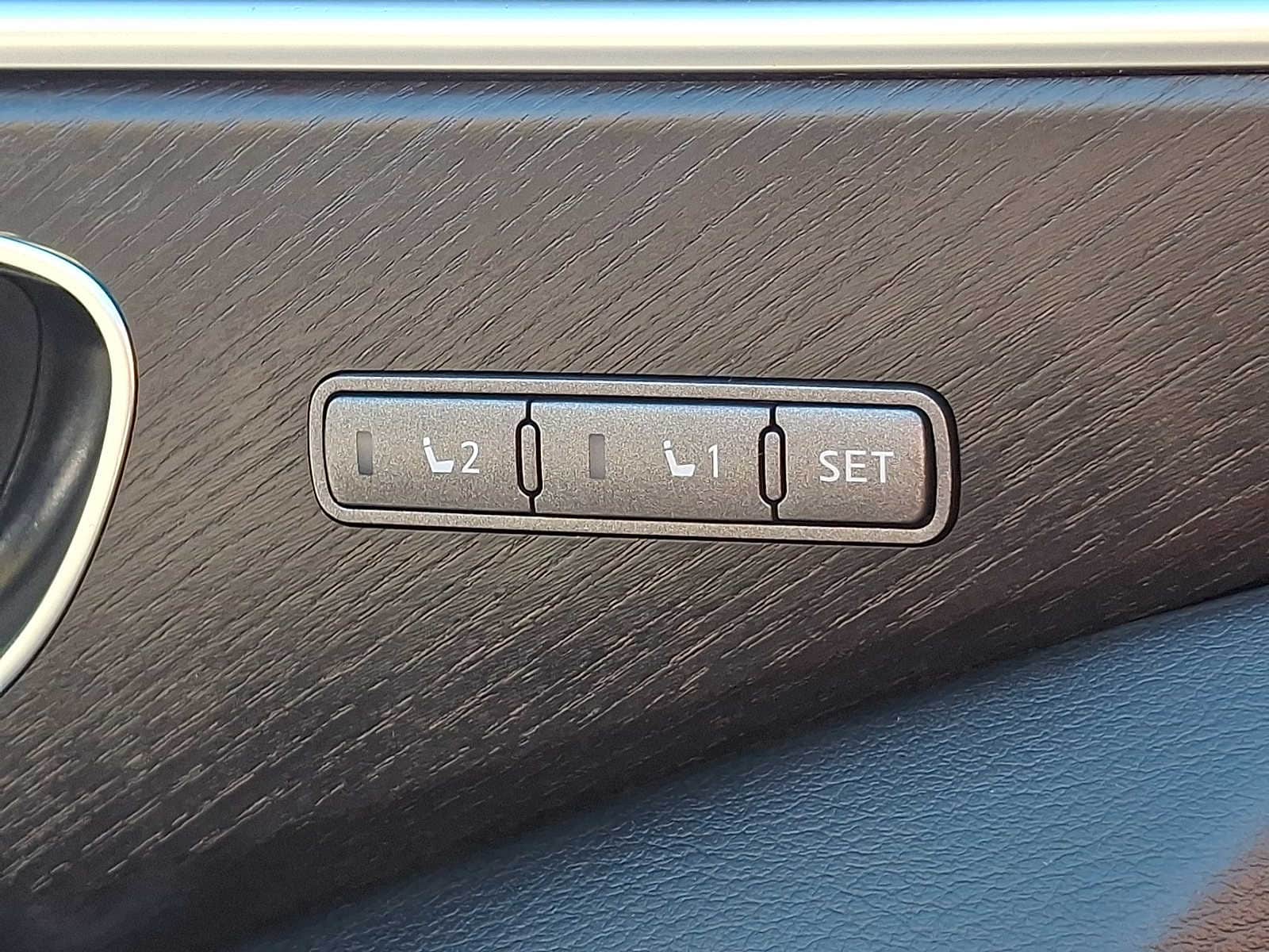 Thumbnail: 2022 INFINITI Q50 - 25