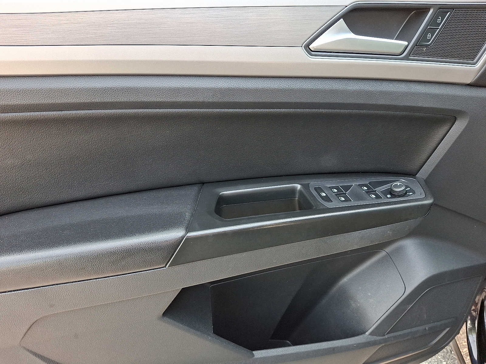 2018 Volkswagen Atlas SE 10