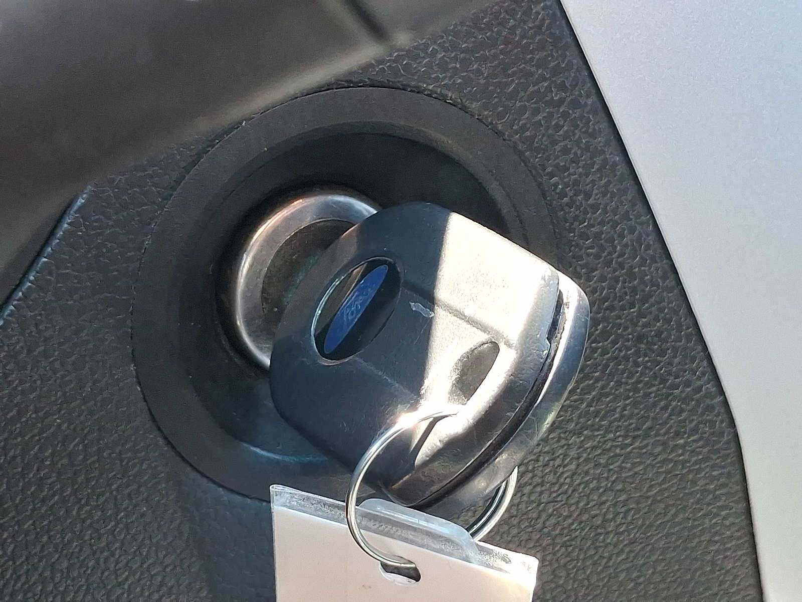 Thumbnail: 2015 Ford Explorer - 22