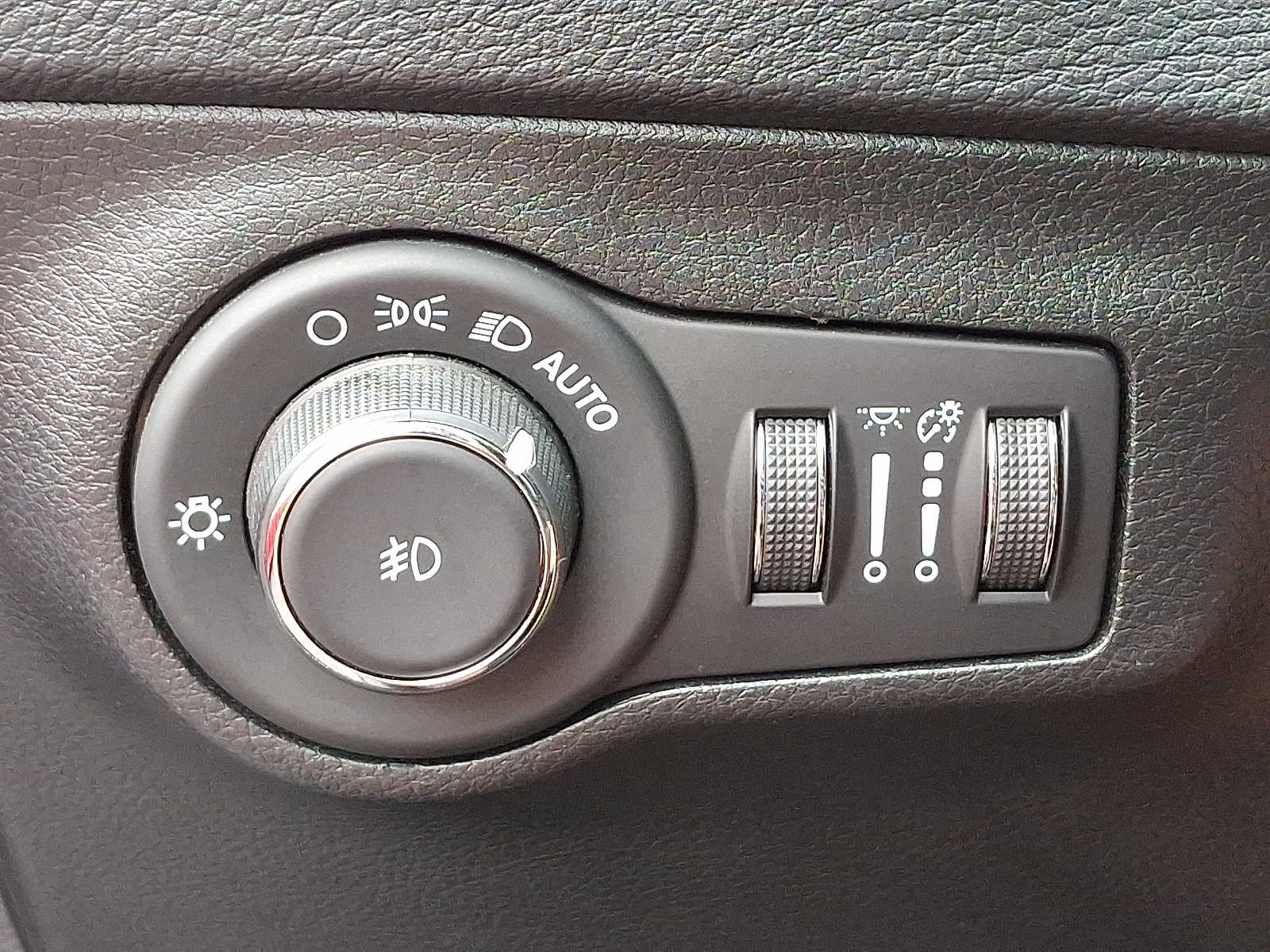 Thumbnail: 2019 Jeep Compass - 23