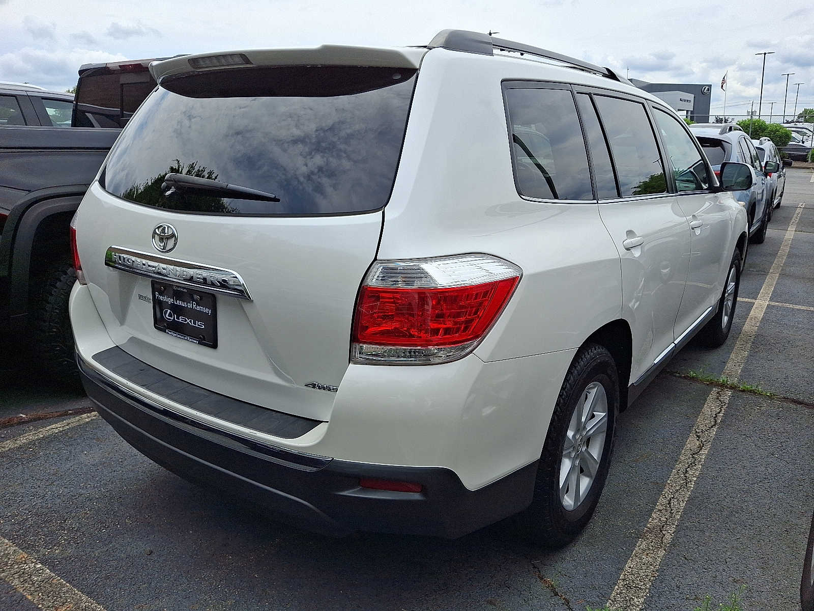 Thumbnail: 2011 Toyota Highlander - 4