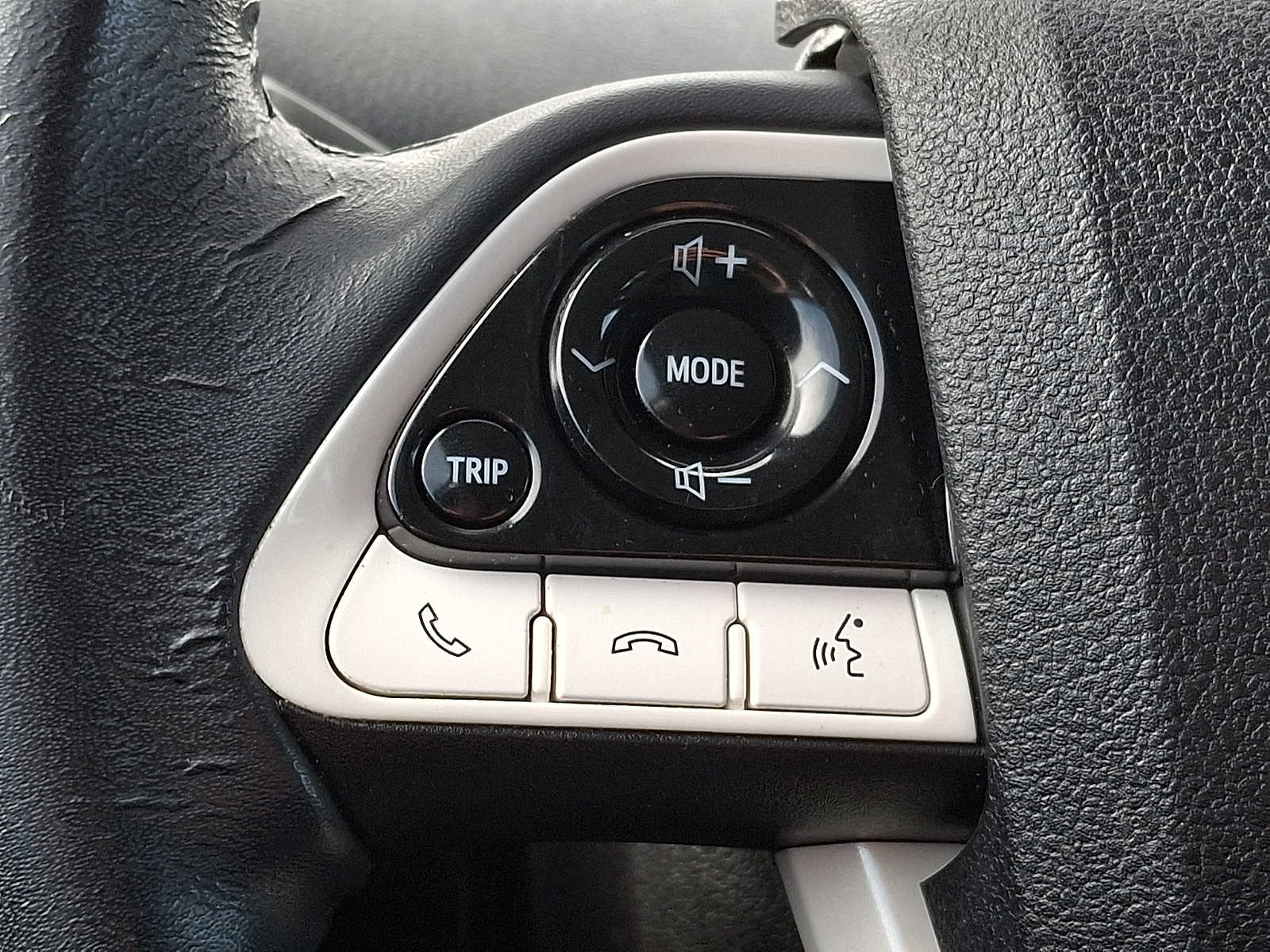 Thumbnail: 2017 Toyota Prius Prime - 17