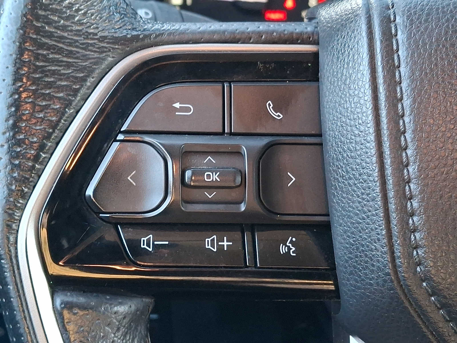 Thumbnail: 2023 Toyota Tundra - 17