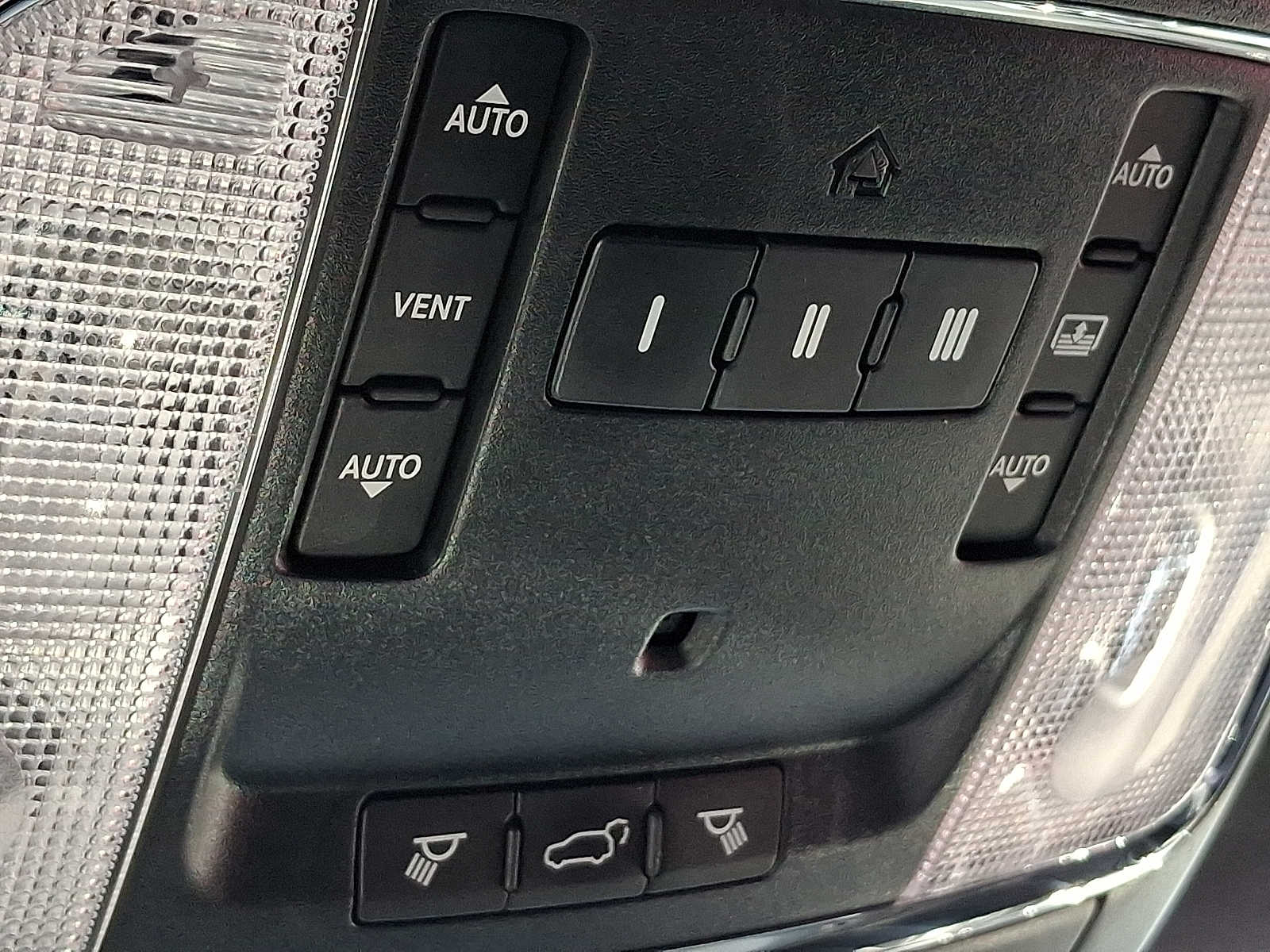 Thumbnail: 2019 Jeep Grand Cherokee - 22