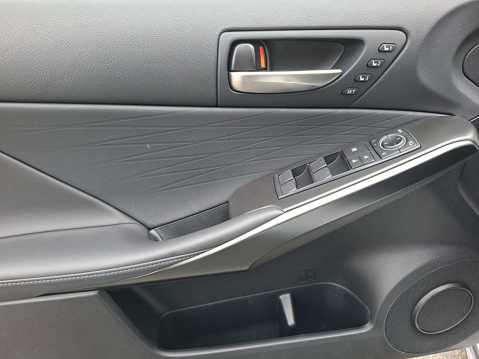 Thumbnail: 2025 Lexus IS - 8