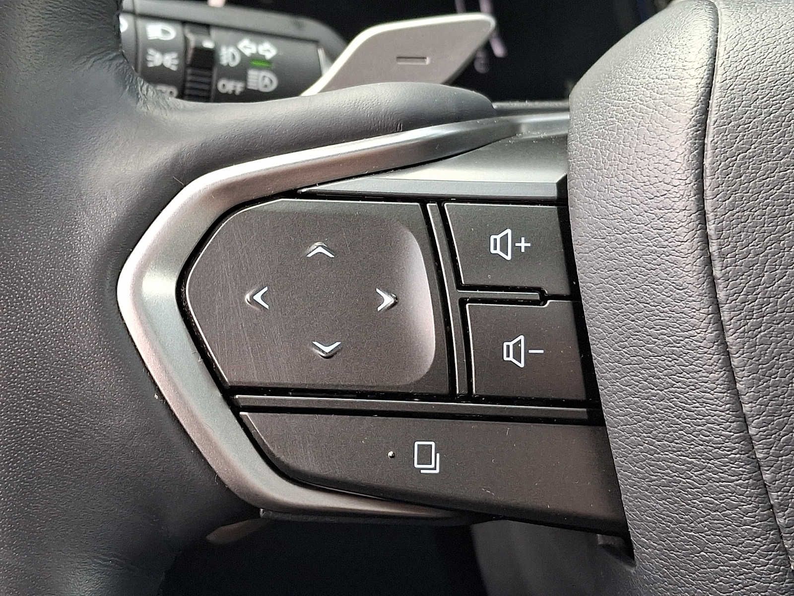 Thumbnail: 2023 Lexus RX - 15