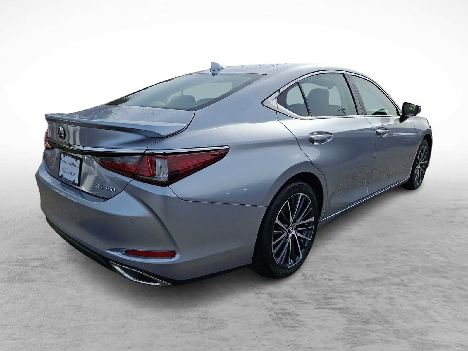 Thumbnail: 2023 Lexus ES - 4
