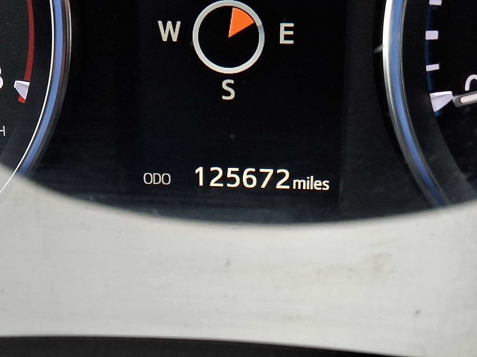 Thumbnail: 2014 Toyota Highlander - 18